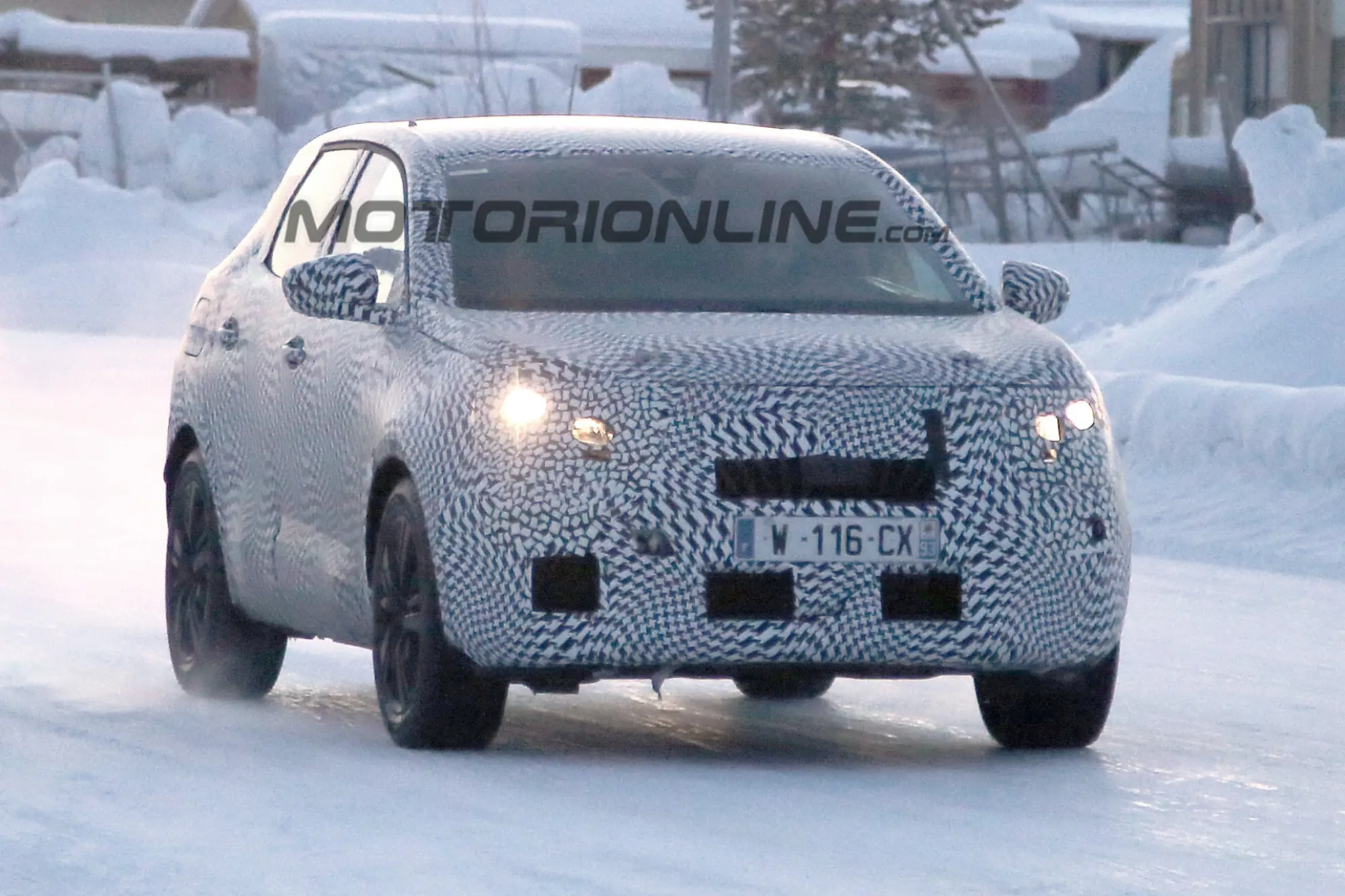 Peugeot 3008 MY 2017 - Foto spia 22-01-2016 - 1
