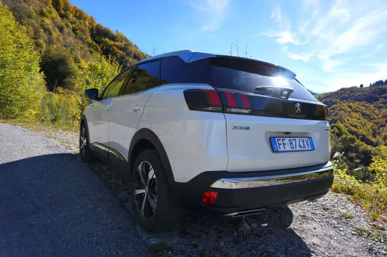 Peugeot 3008 Prova su strada 2017 - 1