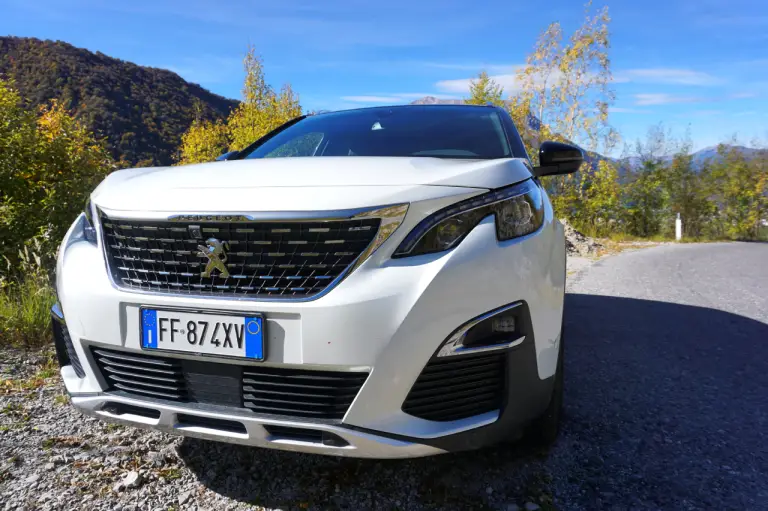 Peugeot 3008 Prova su strada 2017 - 17