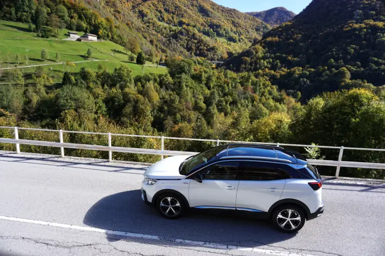 Peugeot 3008 Prova su strada 2017 - 103