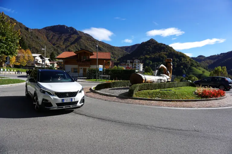 Peugeot 3008 Prova su strada 2017 - 112