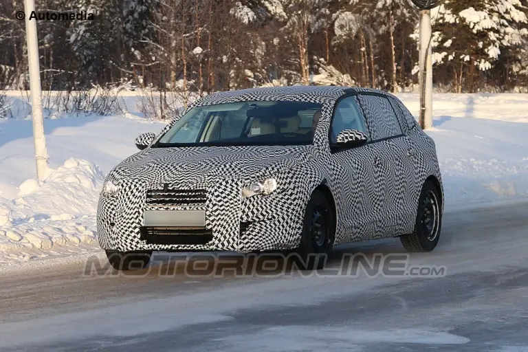 Peugeot 308 2014 - Foto spia 28-01-2013 - 1