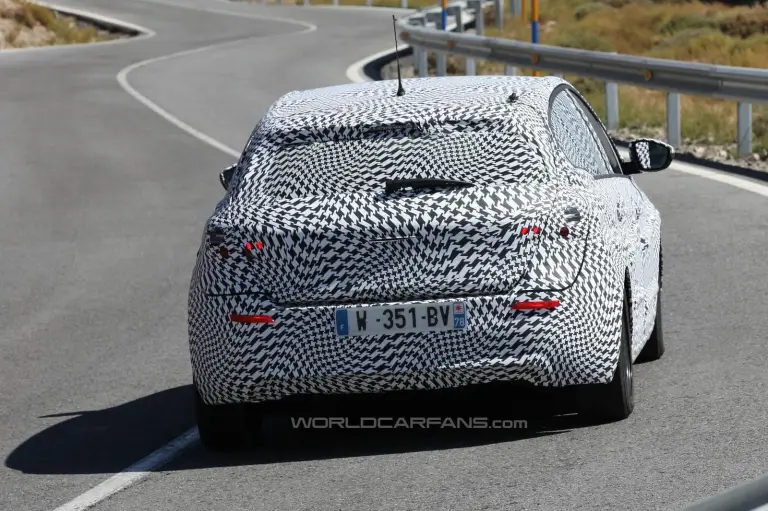 Peugeot 308 2014 - 12