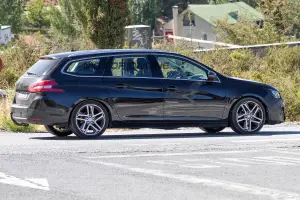 Peugeot 308 2017 - Foto spia 20-09-2016 - 13