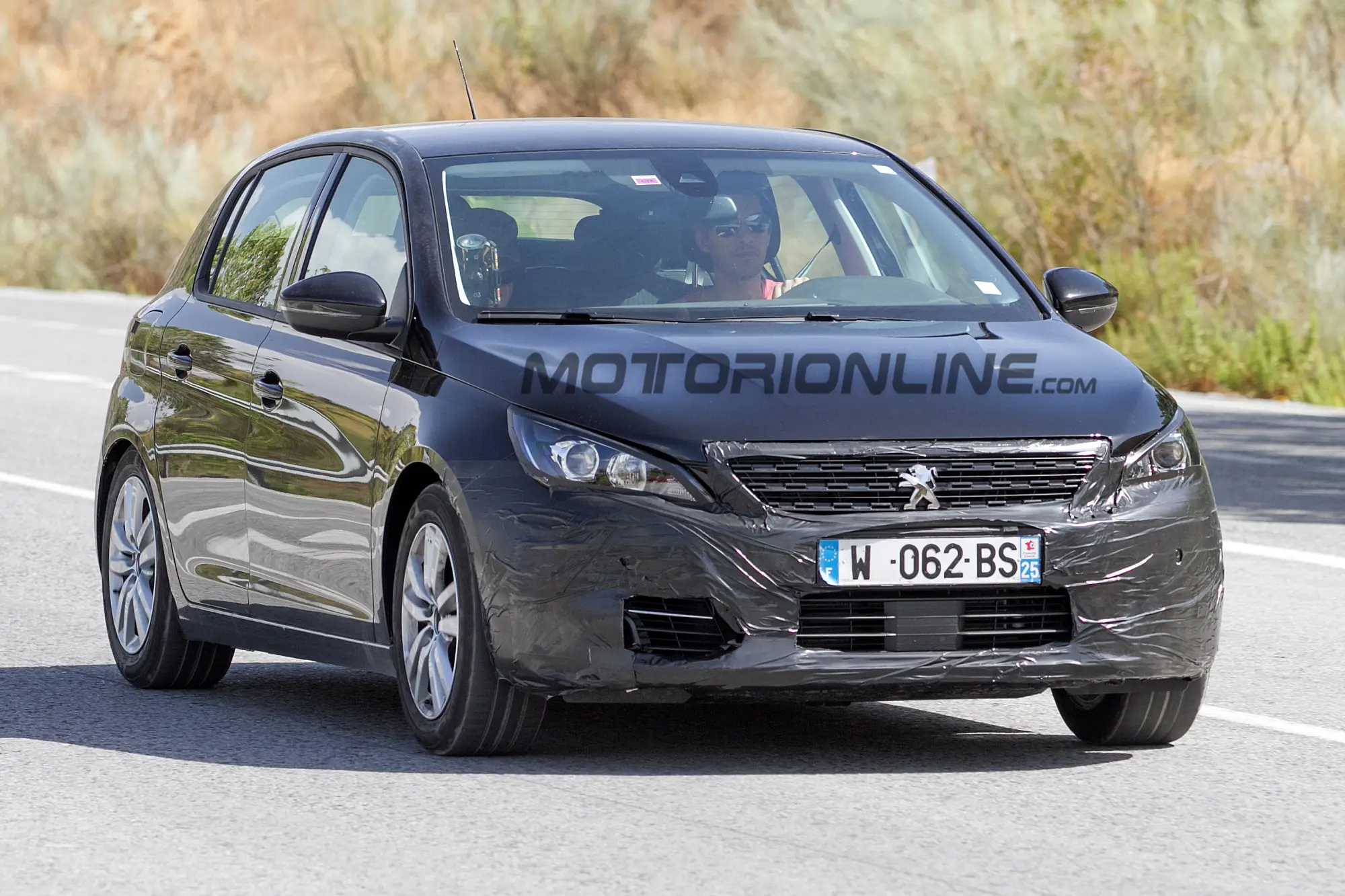 Peugeot 308 2017 - Foto spia 20-09-2016 - 2