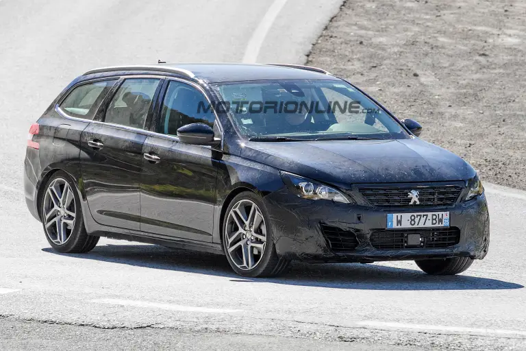 Peugeot 308 2017 - Foto spia 20-09-2016 - 9