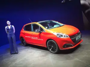 Peugeot 208 Facelift - Salone di Ginevra 2015