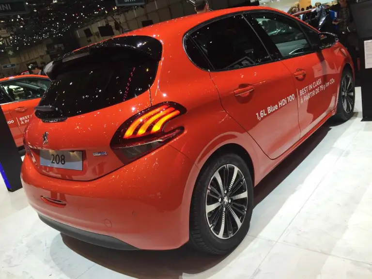 Peugeot 208 Facelift - Salone di Ginevra 2015 - 7