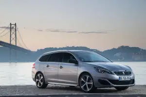 Peugeot 308 GT - 4