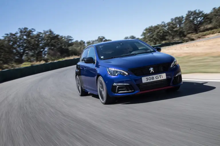 Peugeot 308 GTi by Peugeot Sport 2018 - Test drive - 1