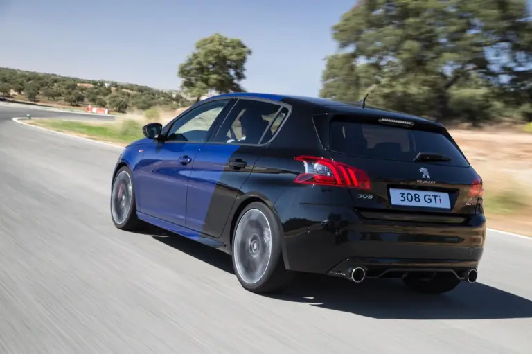 Peugeot 308 GTi by Peugeot Sport 2018 - Test drive - 10