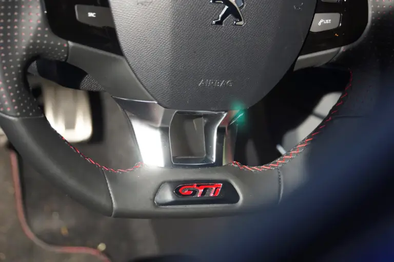 Peugeot 308 GTi - Prova su strada 2016 - 2