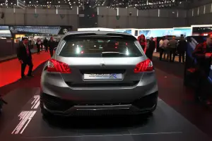 Peugeot 308 R Hybrid - Salone di Ginevra 2016