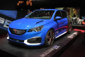 Peugeot 308 R Hybrid - Salone di Ginevra 2016