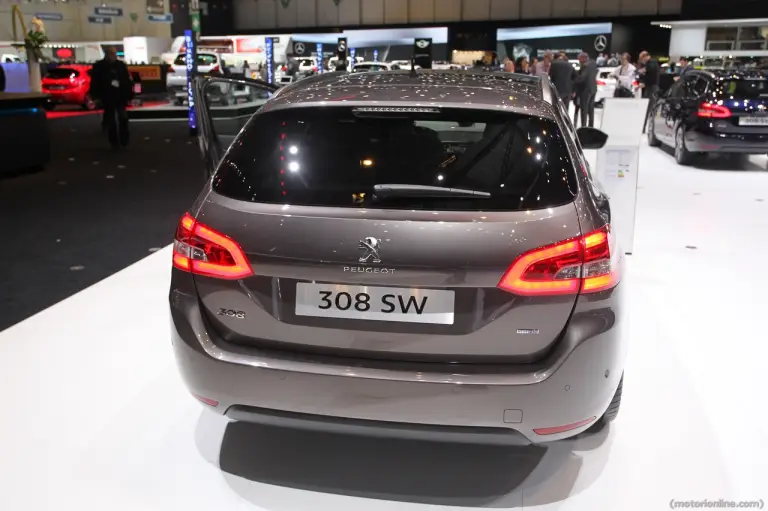 Peugeot 308 SW - Salone di Ginevra 2014 - 17
