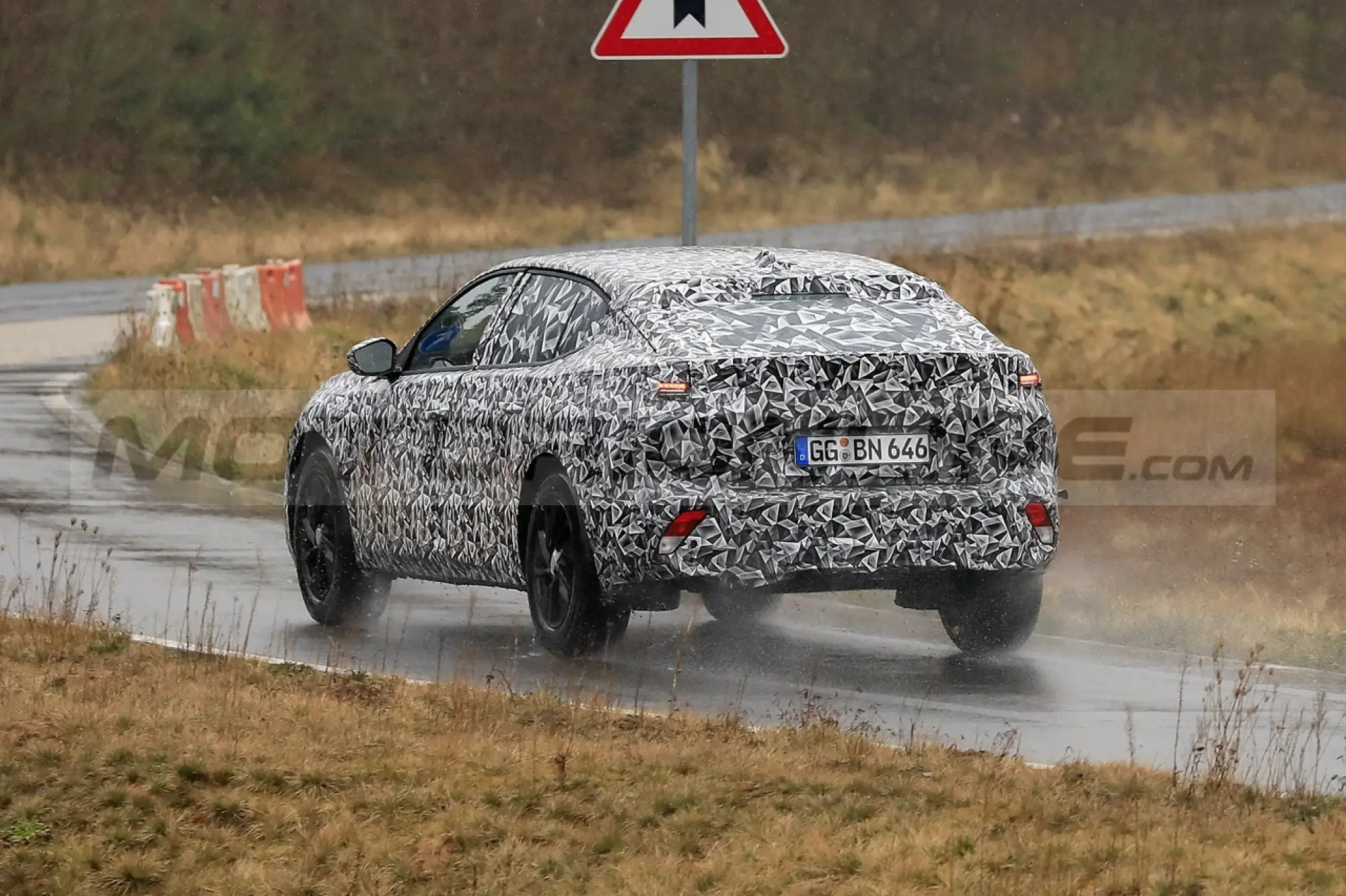 Peugeot 4008 2023 - Foto Spia 17-03-2022 - 19