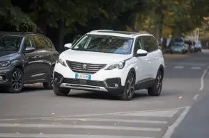 Peugeot 5008 - Prova su strada 2017