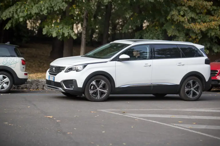 Peugeot 5008 - Prova su strada 2017 - 5