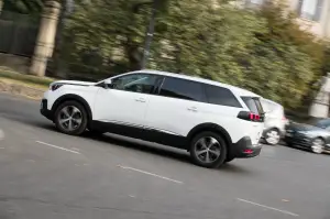 Peugeot 5008 - Prova su strada 2017