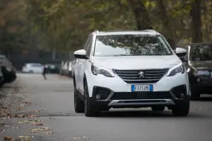 Peugeot 5008 - Prova su strada 2017