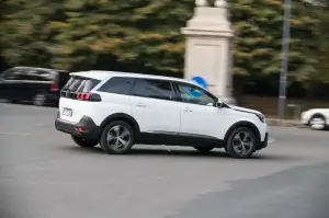 Peugeot 5008 - Prova su strada 2017