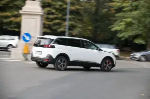 Peugeot 5008 - Prova su strada 2017