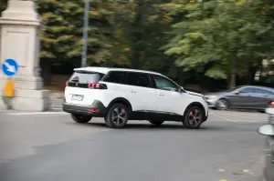 Peugeot 5008 - Prova su strada 2017