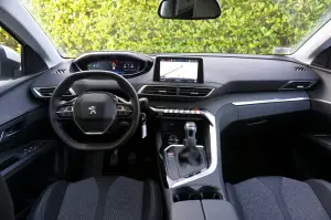 Peugeot 5008 - Prova su strada 2017