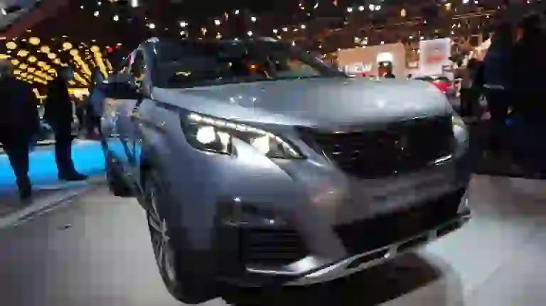 Peugeot 5008 - Salone di Parigi 2016 - 10
