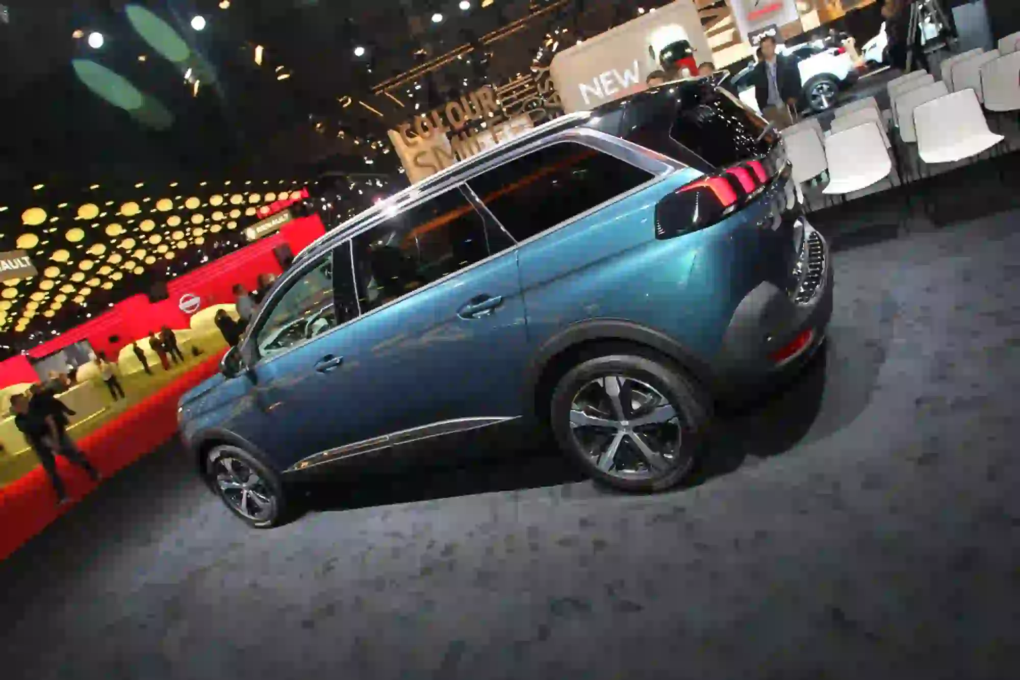 Peugeot 5008 - Salone di Parigi 2016 - 21