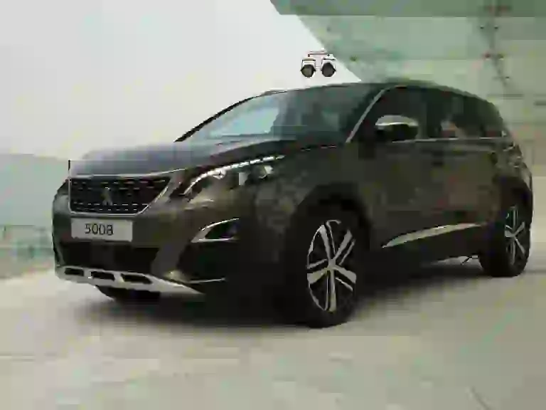 Peugeot 5008 - Test drive in anteprima - 12