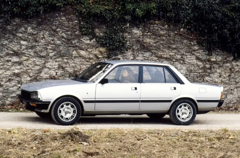 Peugeot 505 Turbodiesel da rally - foto storiche  - 2