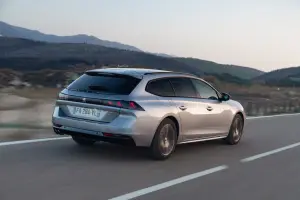 Peugeot 508 SW e 5008