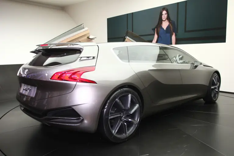 Peugeot Concept HX1 - Salone di Francoforte 2011 - 7