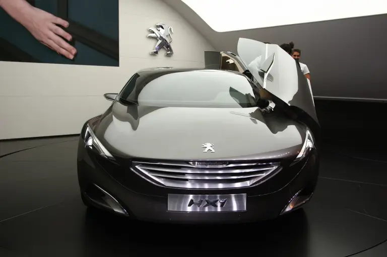 Peugeot Concept HX1 - Salone di Francoforte 2011 - 1