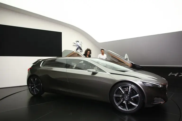 Peugeot Concept HX1 - Salone di Francoforte 2011 - 16