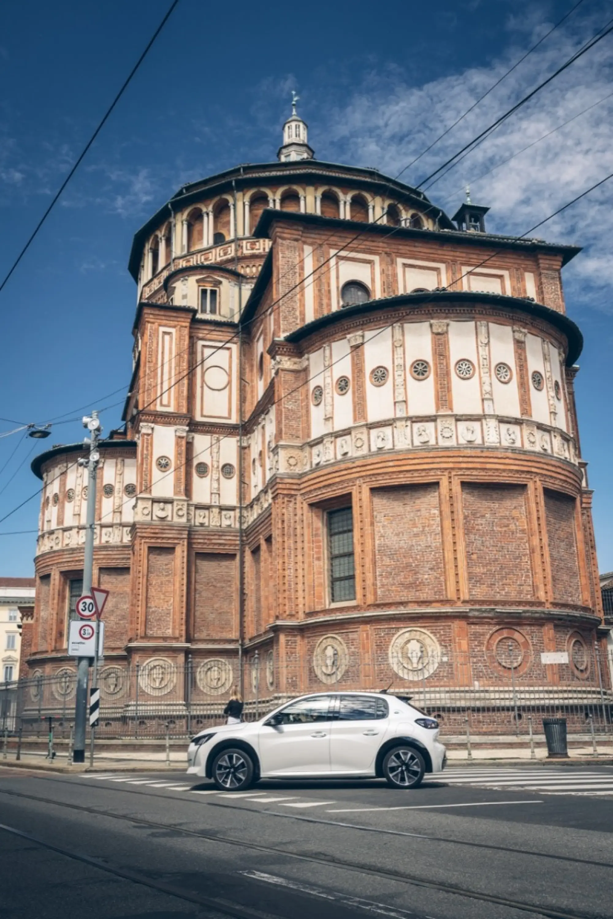 Peugeot e-208 ed e-2008 - Leonardo Da Vinci a Milano - 13