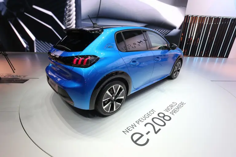 Peugeot e-208 GT - Salone di Ginevra 2019 - 9