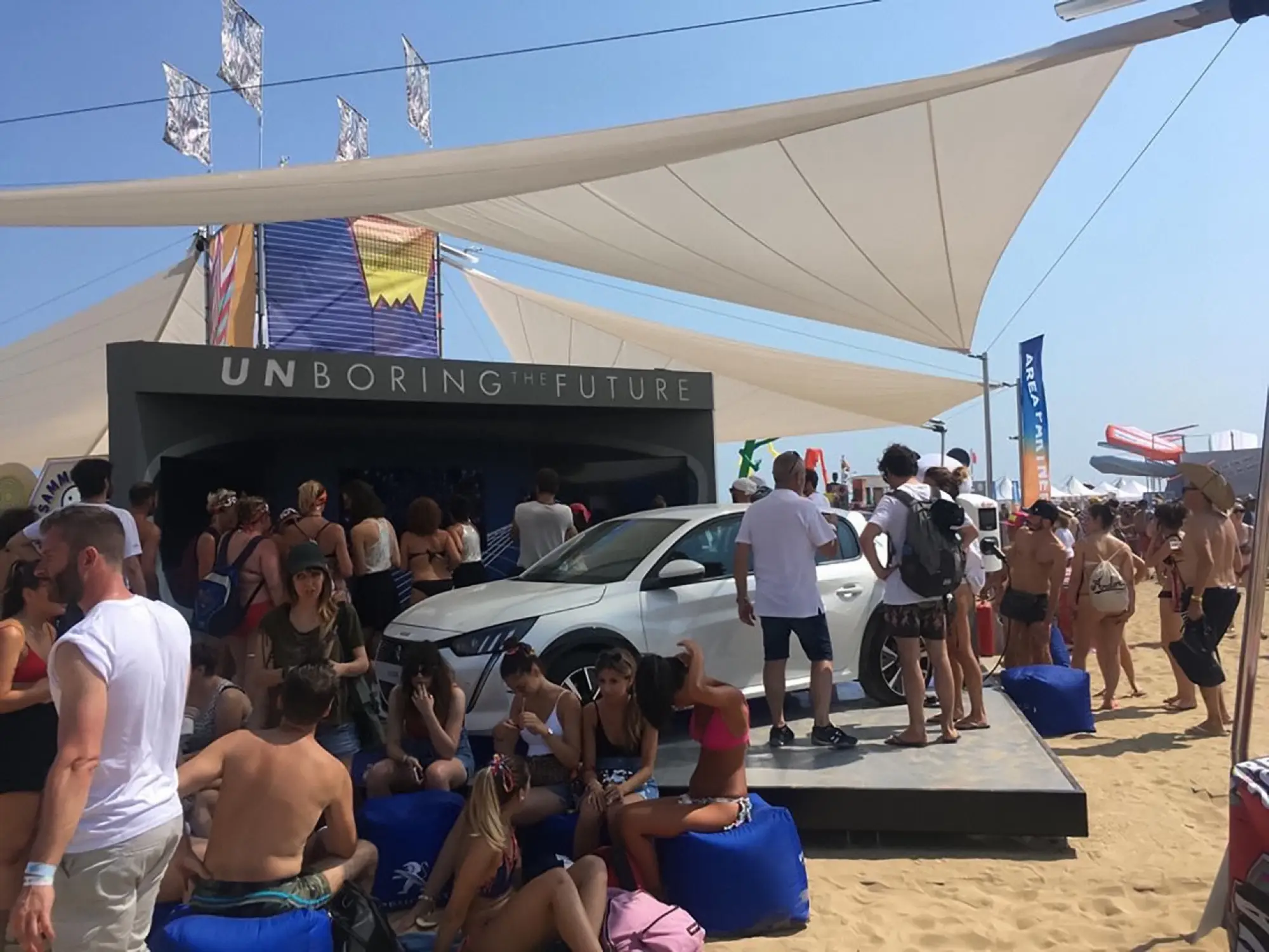 Peugeot e-208 - Jova Beach Party - 2