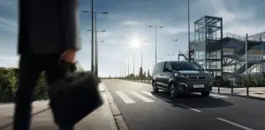 Peugeot e-Traveller - 8