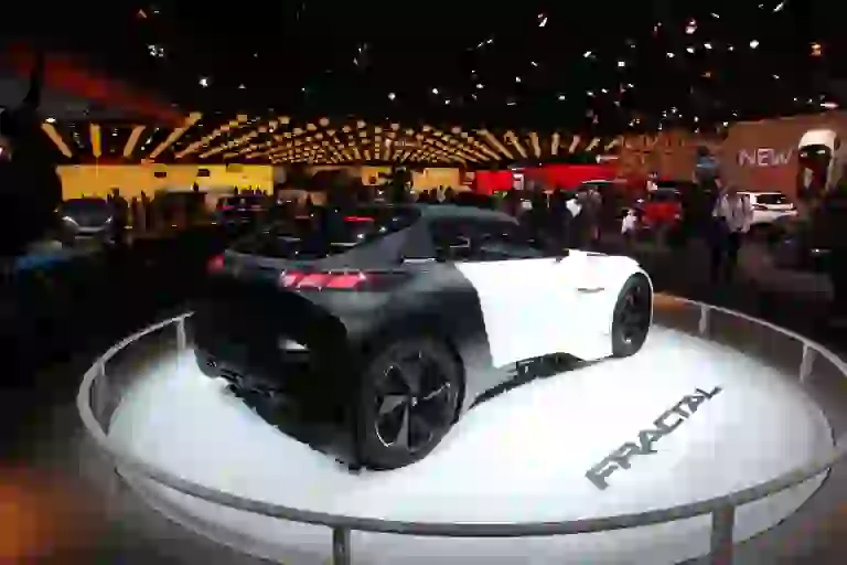 Peugeot Fractal Concept - Salone di Parigi 2016 - 4
