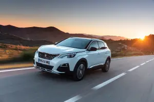 Peugeot  - Gamma elettrificata 2020 - 27