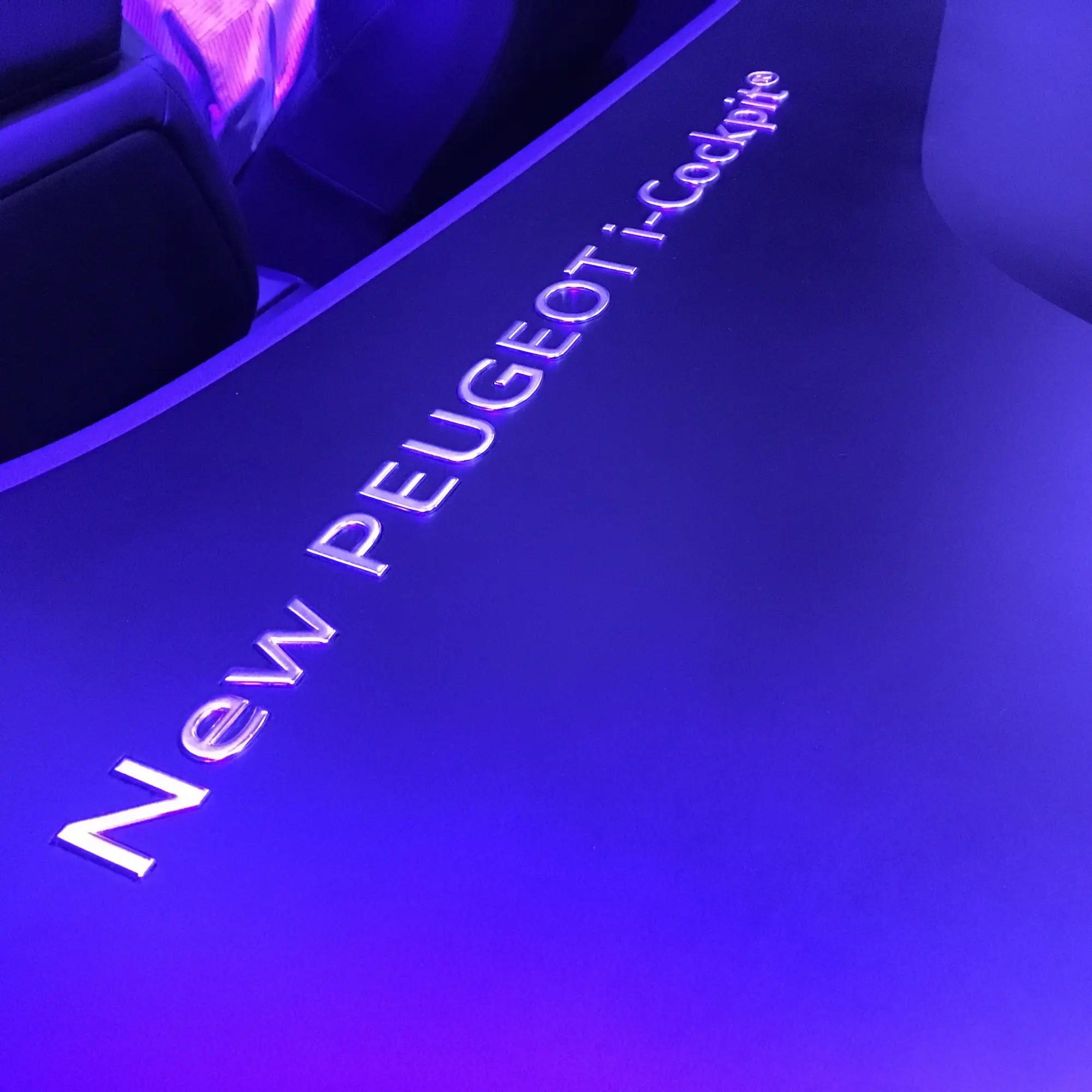 Peugeot i-cockpit MY2016 - 2