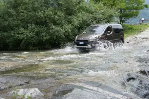 Peugeot Partner Tepee 4x4 Dangel - Prova su strada