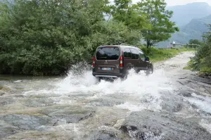 Peugeot Partner Tepee 4x4 Dangel - Prova su strada