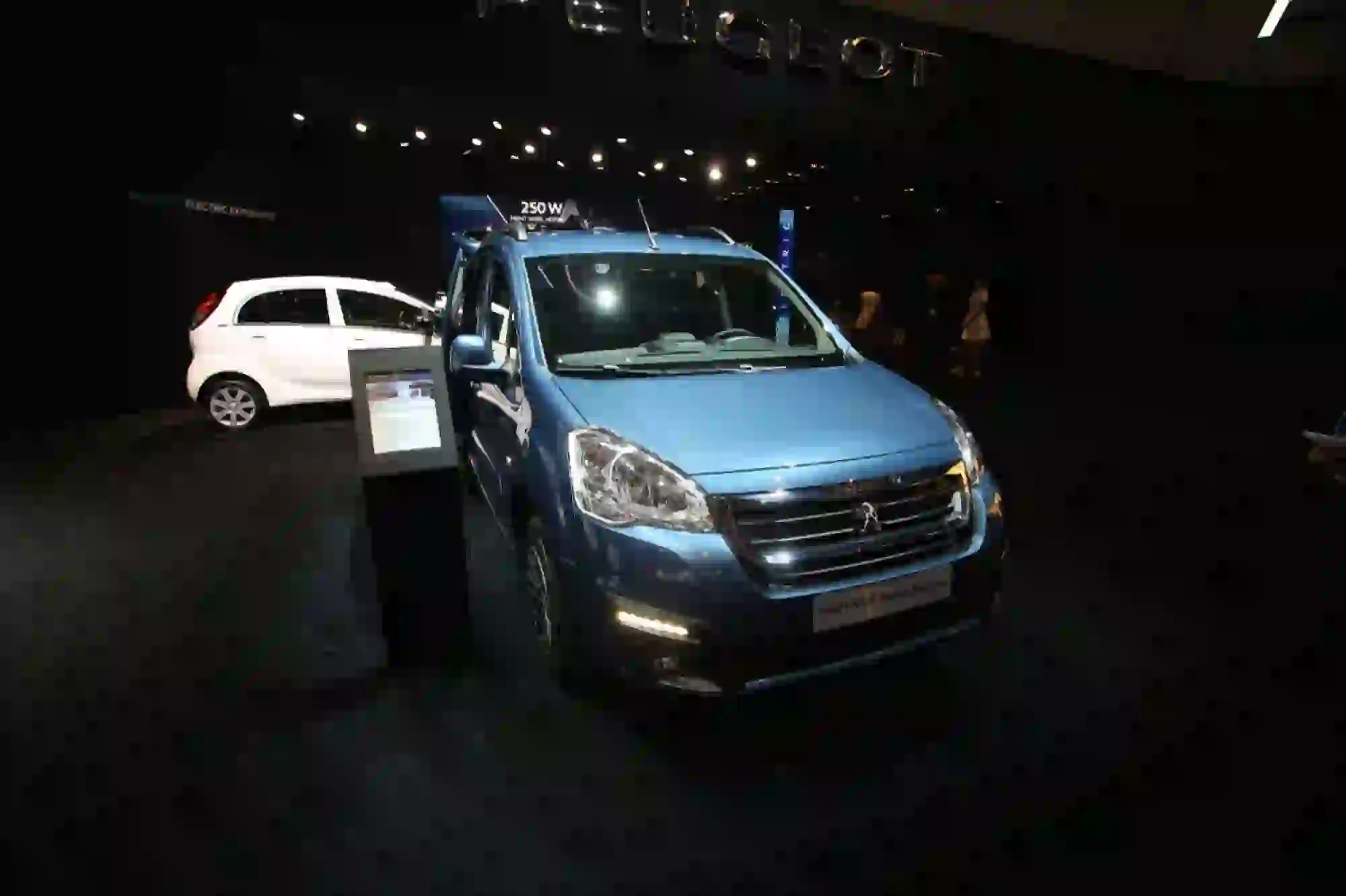 Peugeot Partner Tepee Electric Foto Live - Salone di Ginevra 2017 - 1