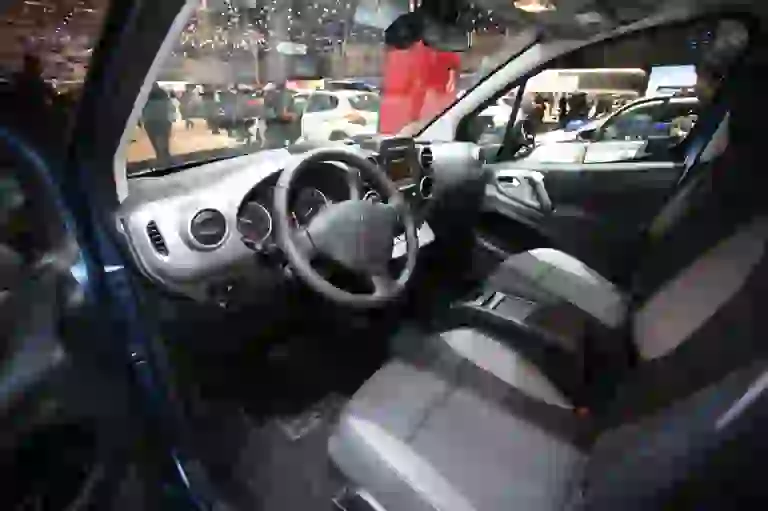 Peugeot Partner Tepee Electric Foto Live - Salone di Ginevra 2017 - 10