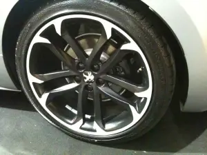 Peugeot RCZ Asphalt - Milano Fashion Week 2011 - 7