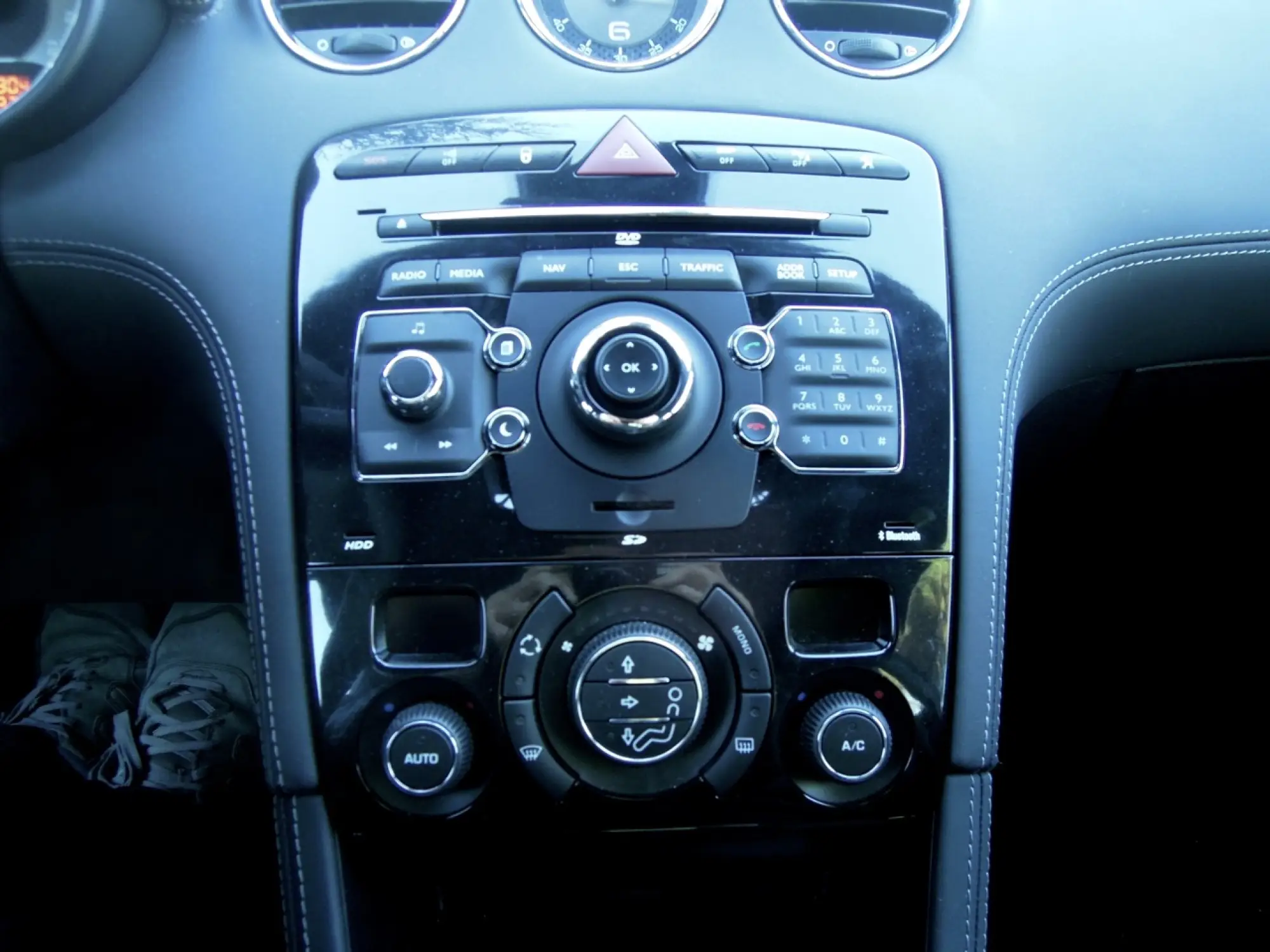 Peugeot RCZ infotainment - Recensione - 1