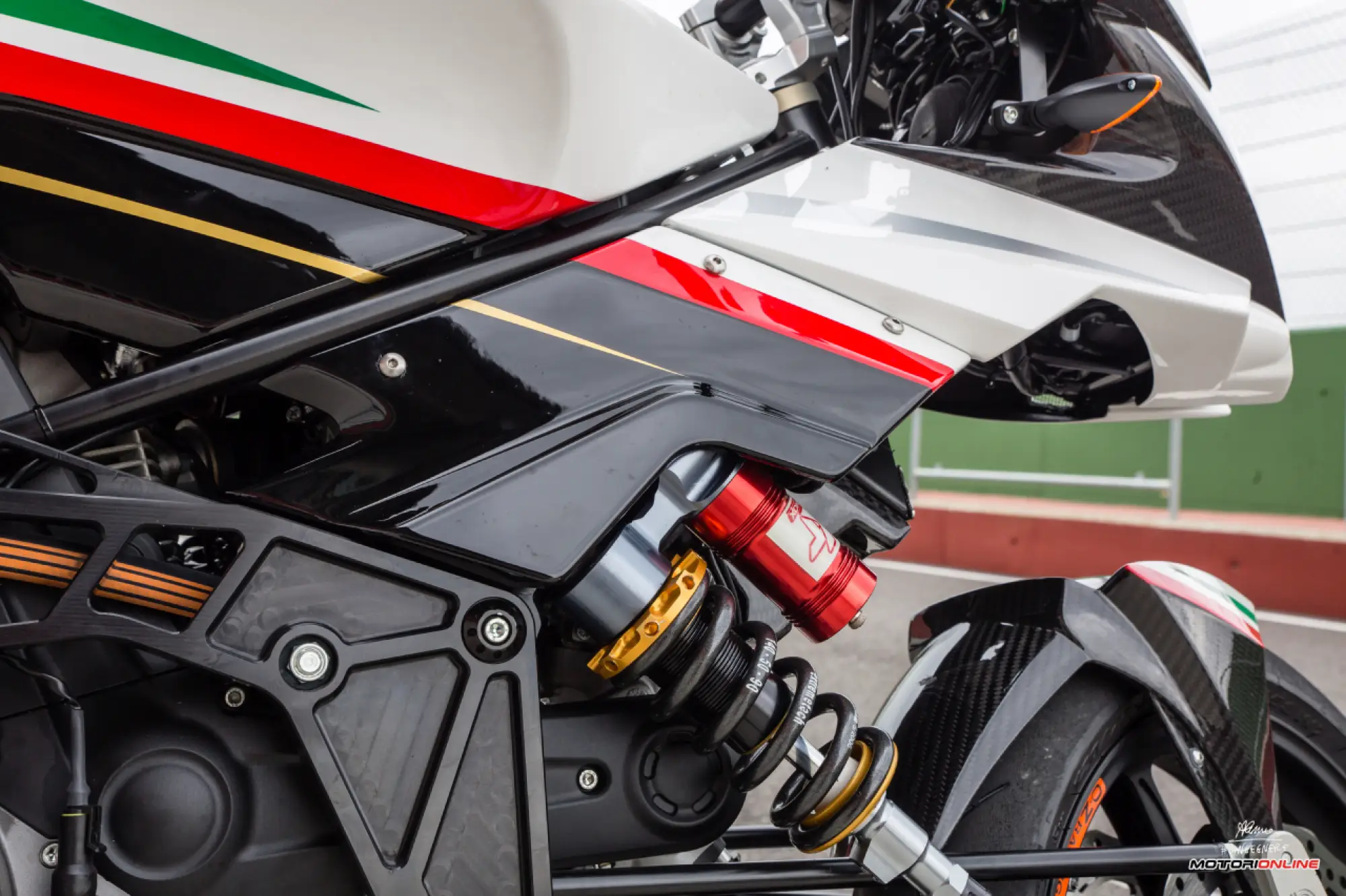 Peugeot RCZ R Bimota Special Edition PB 104 - test in pista - 125